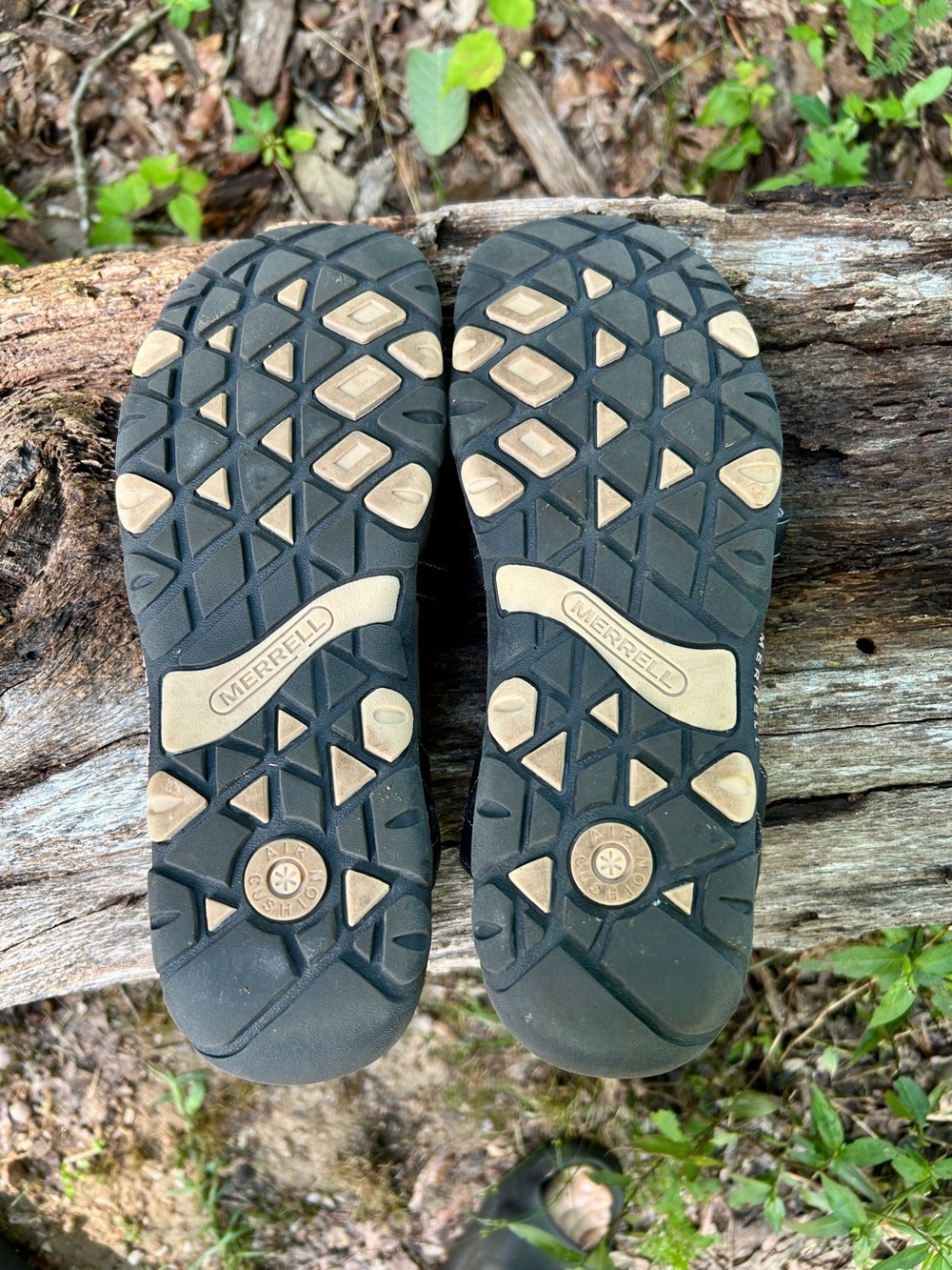 Merrell Women's Black Strappy Leather Sandals - Picture 11 of 15